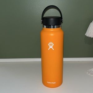 Hydroflask 40 oz in color starfish